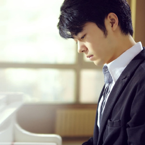 张柏芝奶头被陈冠希吃奶的
